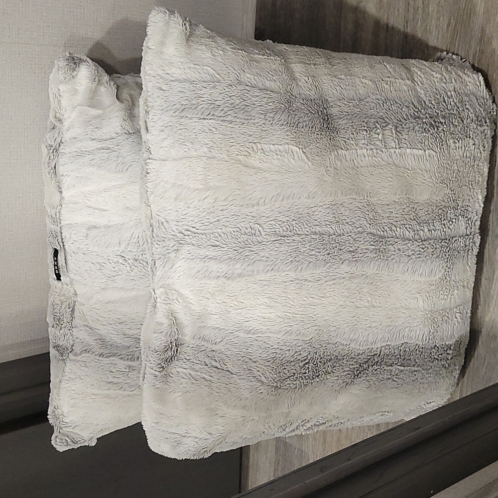 Oversized Pillows